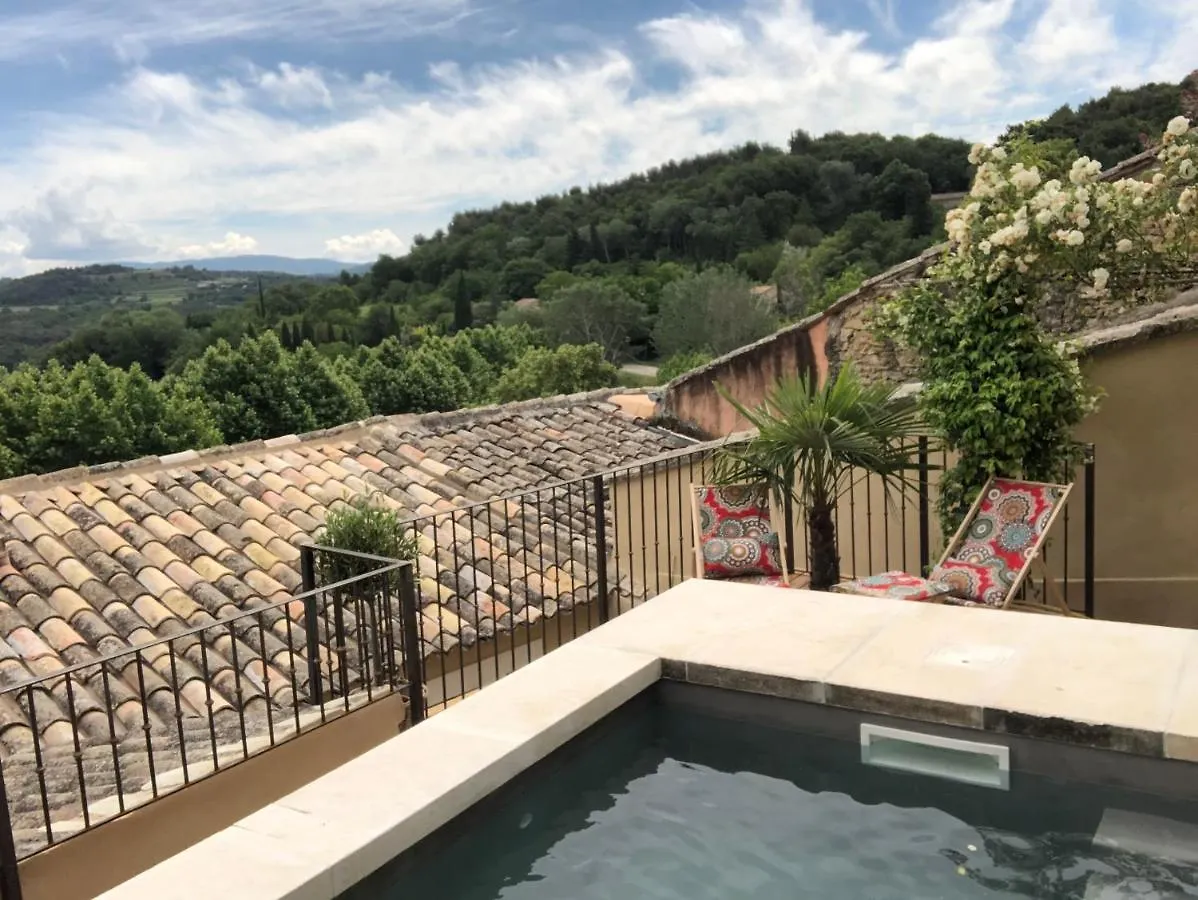 Paradis perché en Provence Ménerbes
