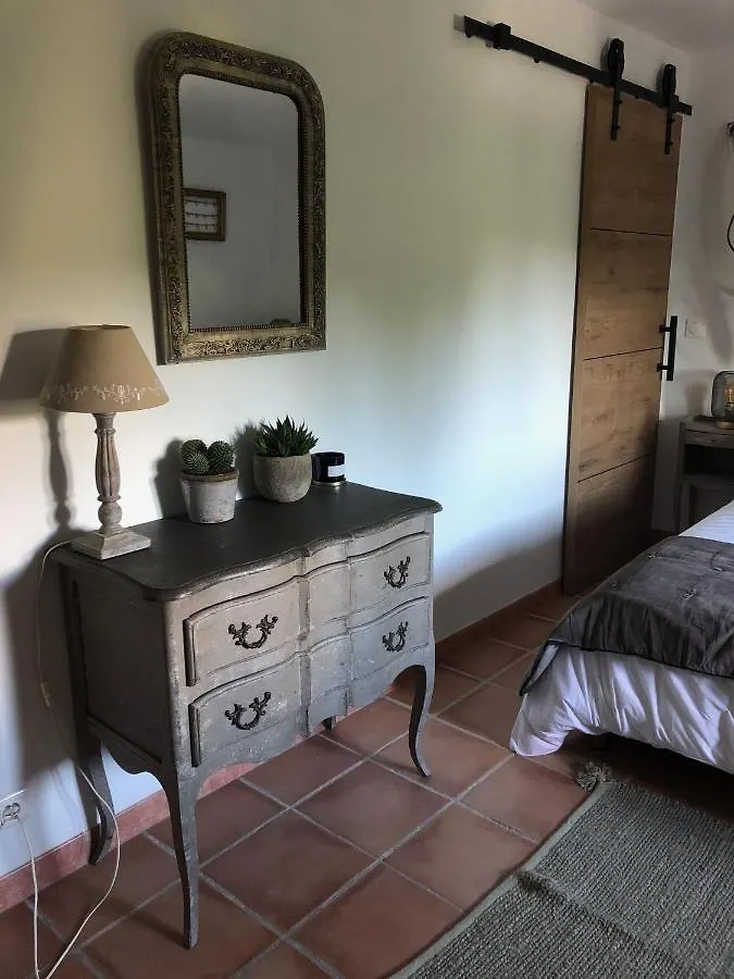 Holiday home Paradis Perche En Provence Menerbes