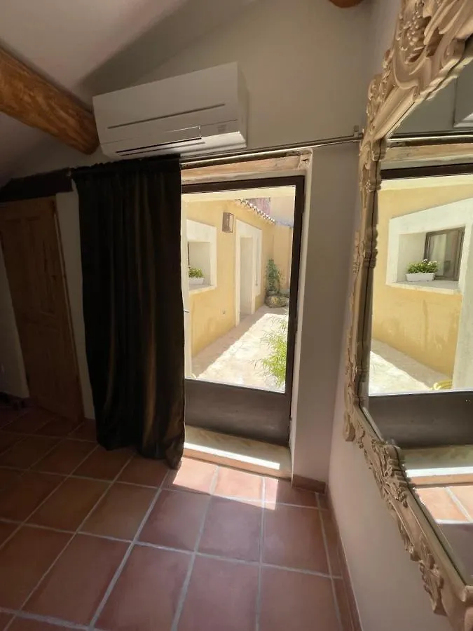 Holiday home Paradis Perche En Provence Menerbes