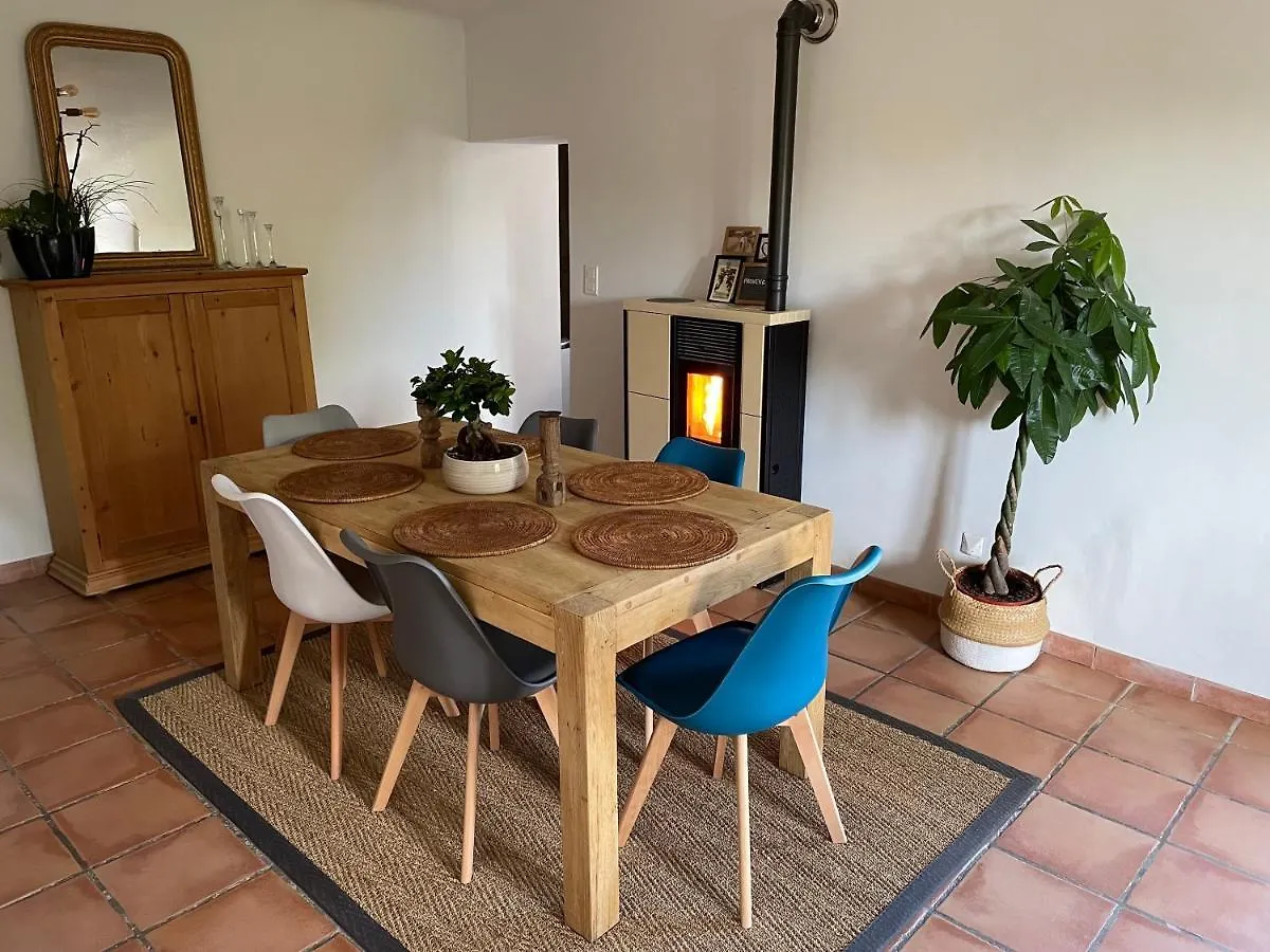 Holiday home Paradis Perche En Provence Menerbes